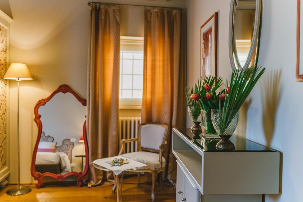 Duchess Boutique De Charme Bed & Breakfast Флоренция Екстериор снимка